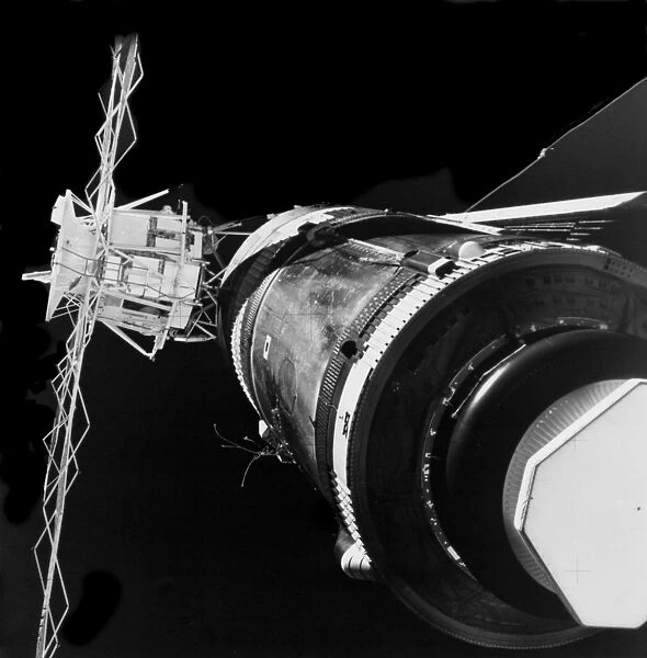 Skylab Station Viewed by Skylab 2 Command Module