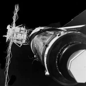 Skylab Station Viewed by Skylab 2 Command Module