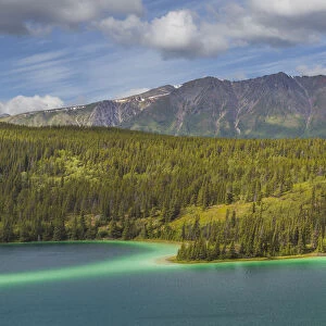 Canada, Yukon Territory, Emerald Lake north of Carcross Credit as: Don Paulson /